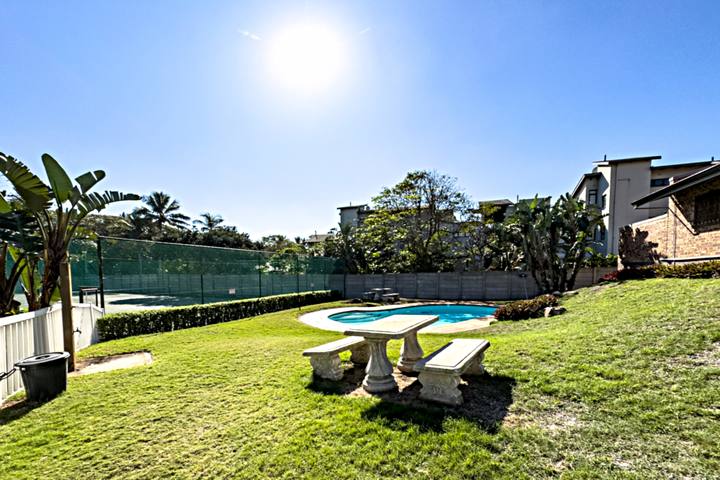 Driftwood 4 Complex pool